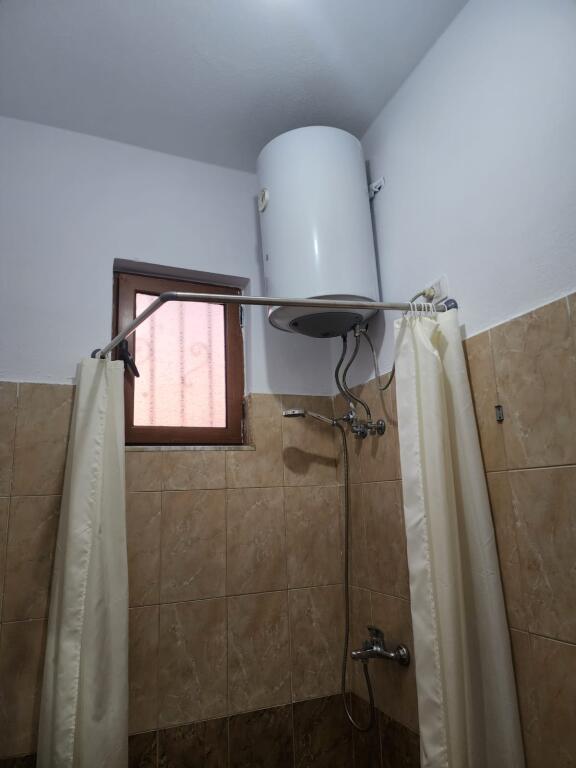 GARSIONERE 21 DHJETORI