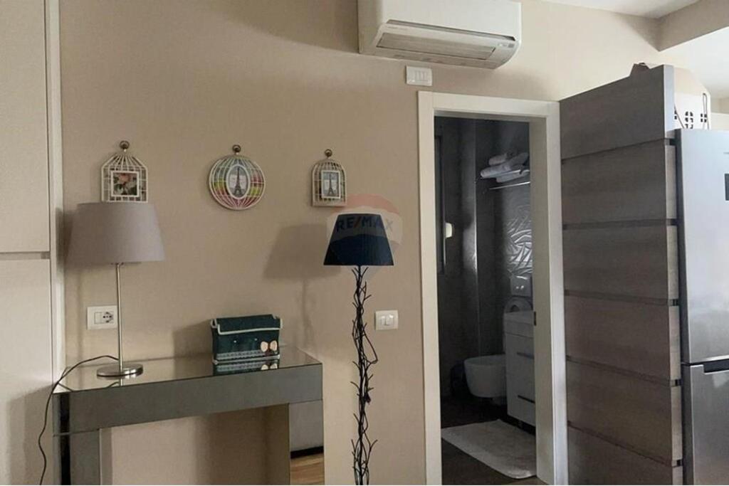 1+1 apartment, Myslym Shyri St.