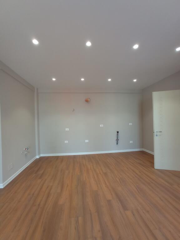 For sale 2+1 apartment in Astir