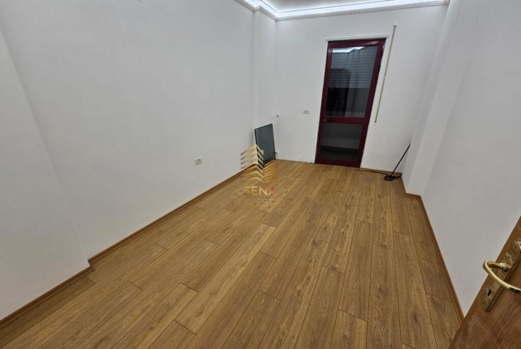 Shitet, Apartament 2+1+2+2blk, i diskutueshëm