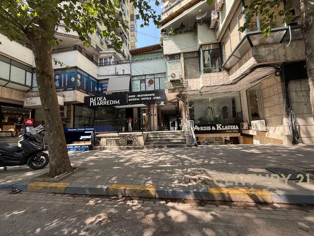Commercial premises for rent, 727 m2, street side, 0th floor, on Gjergj Fishta Boulevard!