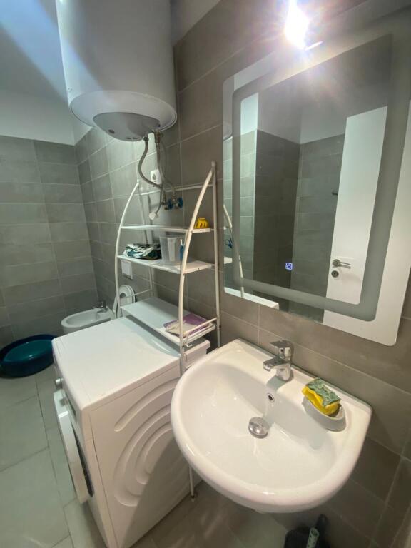 1+1 apartment for rent Fusha aviacionit