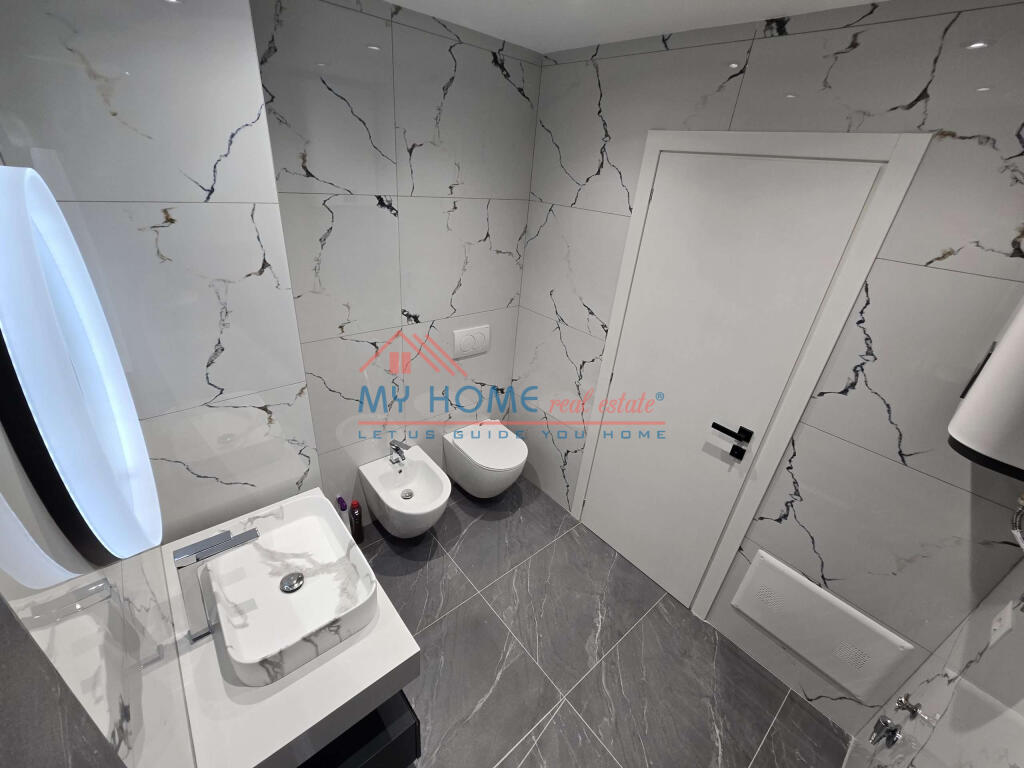 EKSKLUZIVE!!! Apartament 2+1 ne shitje 21 Dhjetori ne Tirane