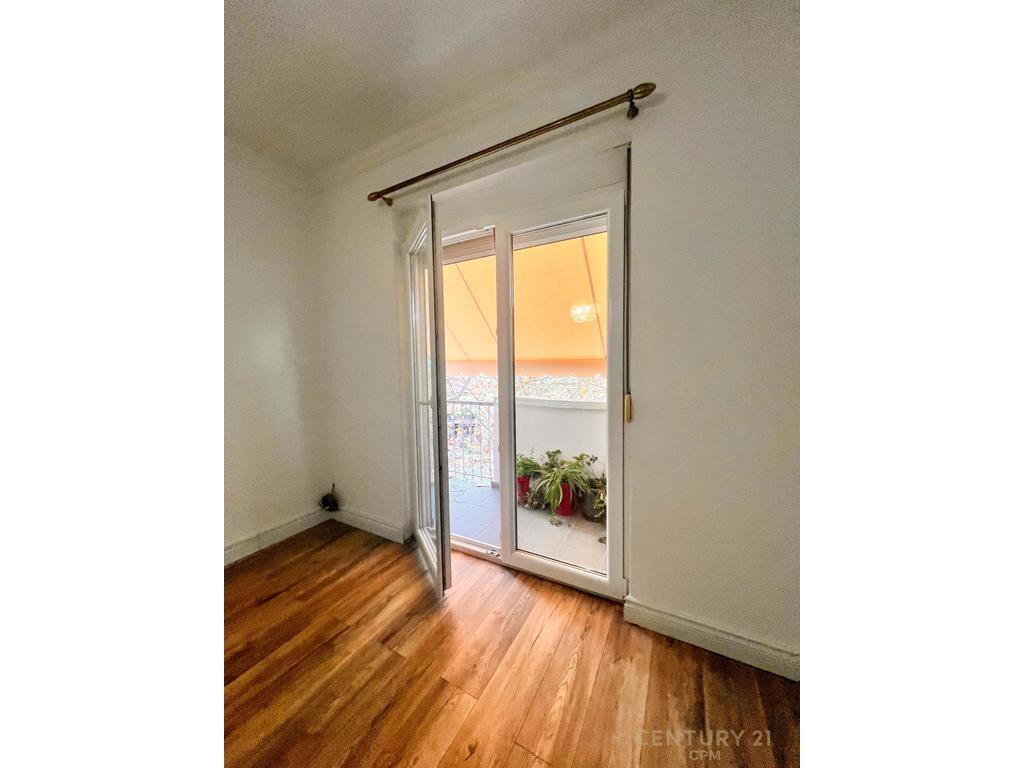 KAVAJES STREET WE OFFER FOR RENT A 2+1 LIVING OR OFFICE SPACE