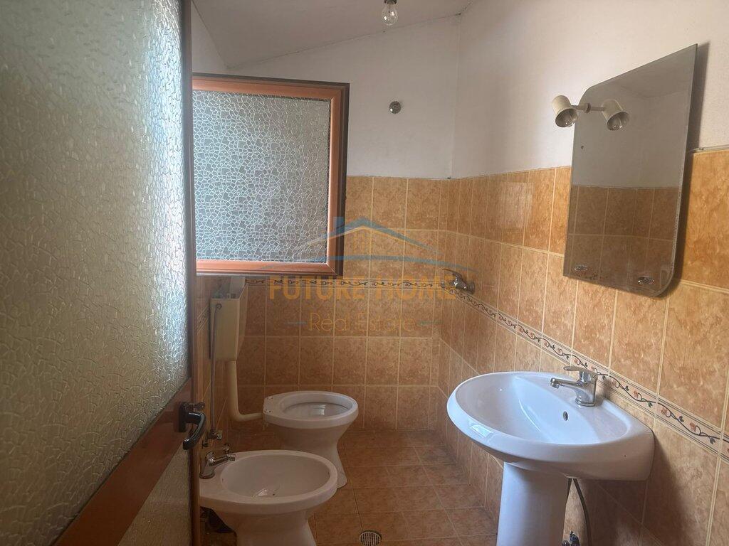 Rent, Apartment 2+1+2, Laprake, Tirana.