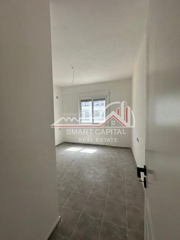 SHITET APARTAMENT 2+1 NE LUNGOMARE-VLORE!!