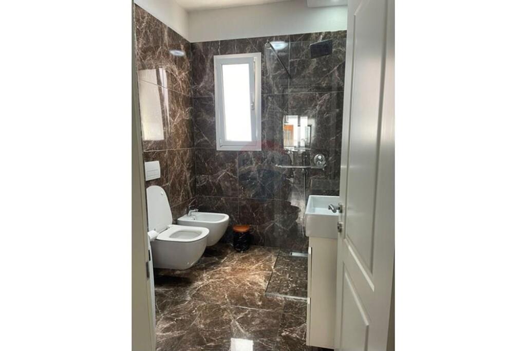 Apartament me qira (2+1) Yzberisht