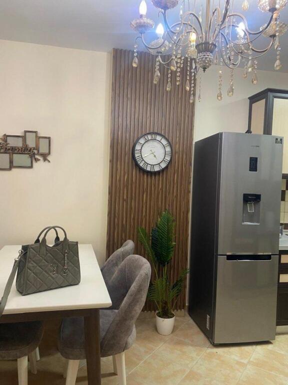 Appartamento 1+1 in affitto nella Komuna e Parisit, Tirana
