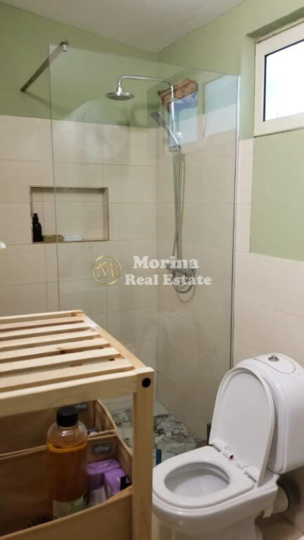 Qera! Shtepi private + 3000 m2 toke e rrethuar, Fshati Picalle