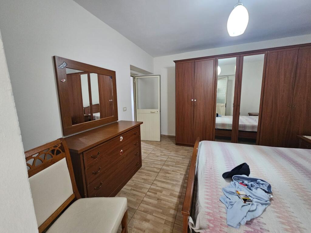 Jepet Me Qera Apartament 2+1+1 Ballkon