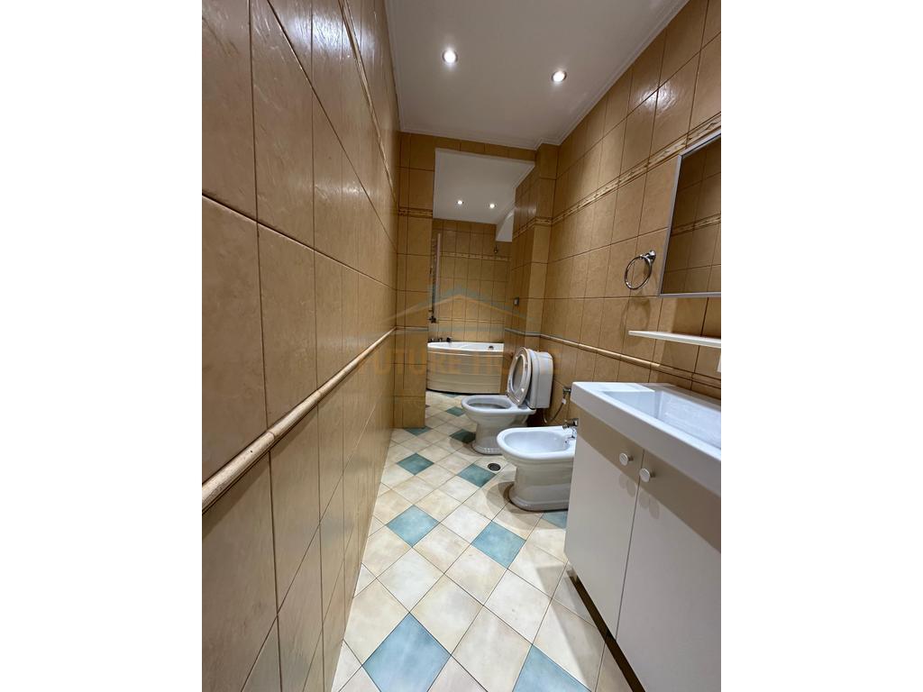 Rent, Office space, Willson Square