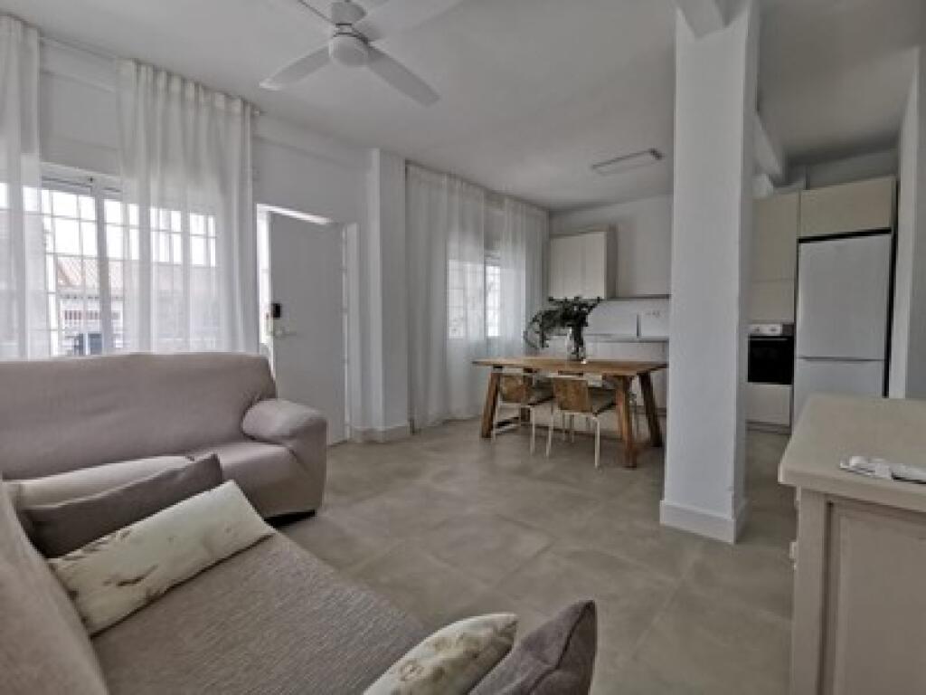 Apartament me Qera 1+1 Ne Vasil Shanto (ID B2101163) Tirane.