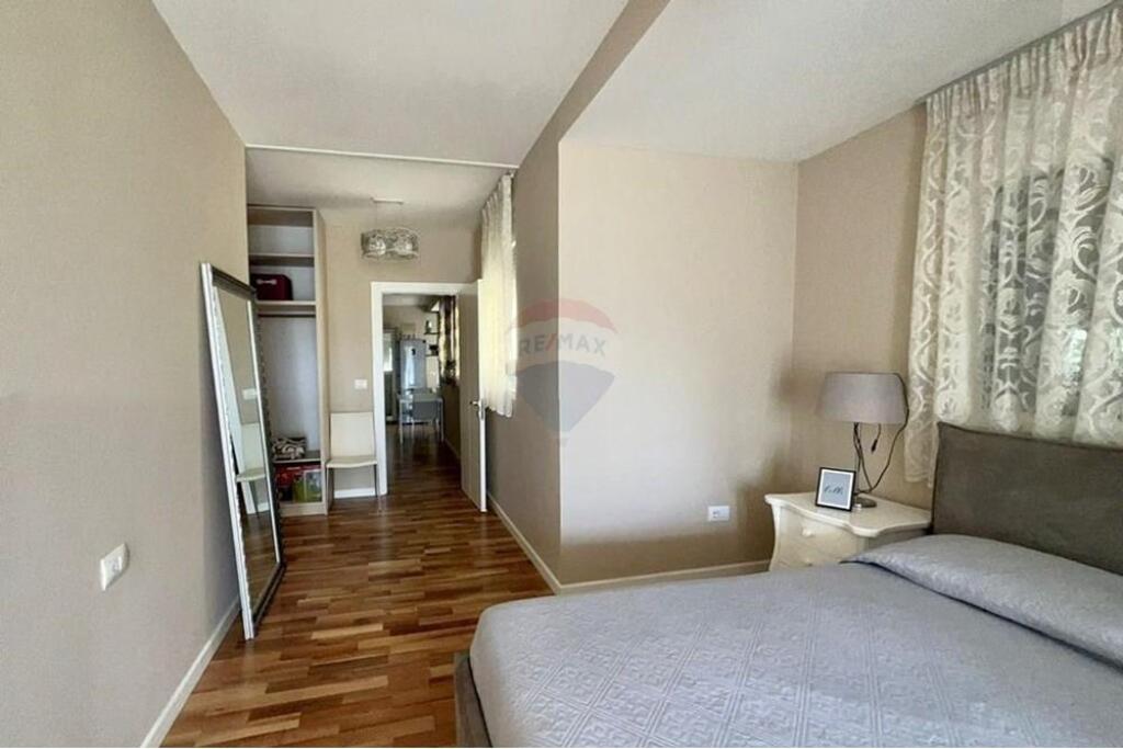 1+1 apartment, Myslym Shyri St.