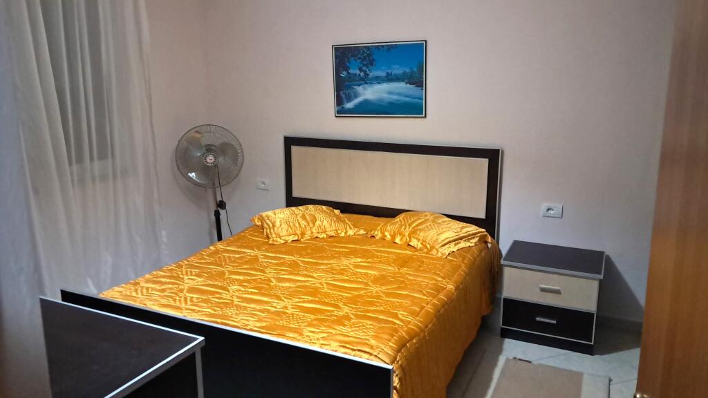 In front of the New Maternity Hospital, Koco Glozheni offers a furnished 2+1 apartment for rent.
