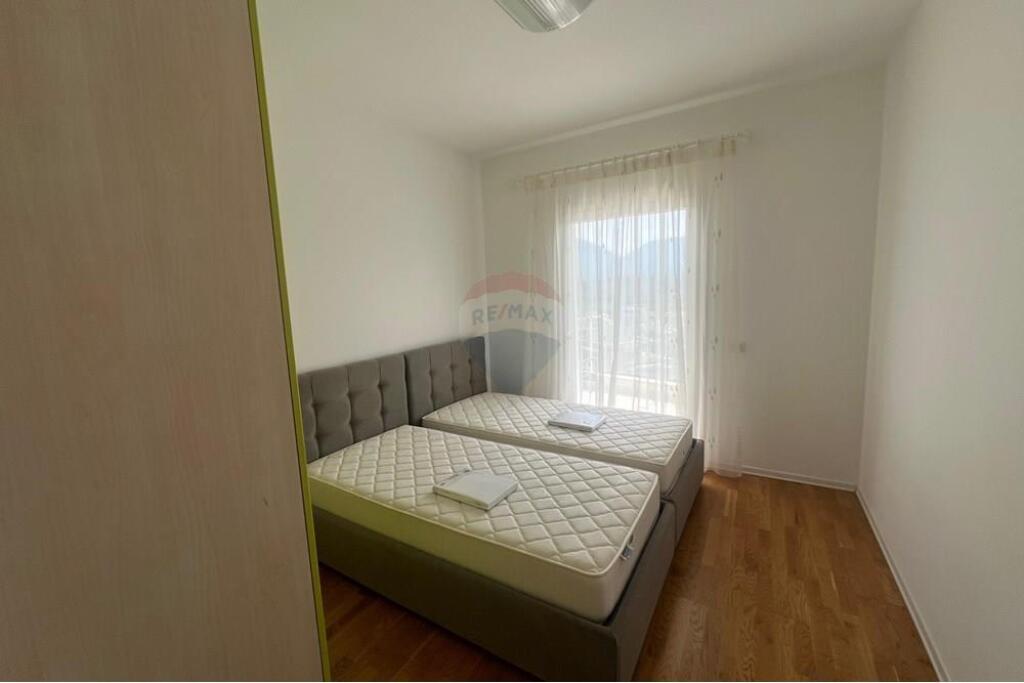 Apartament 2+1+2, Kopshti Botanik