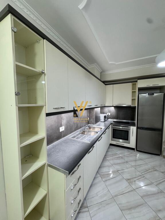 APARTAMENT 1+1+BLK ME QERA TE KOMUNA E PARISIT