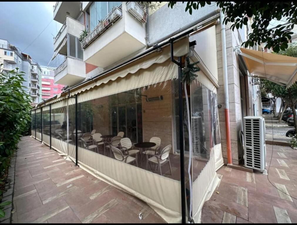 For sale, Business Environment, "Rr. Mine Peza", Tirana.