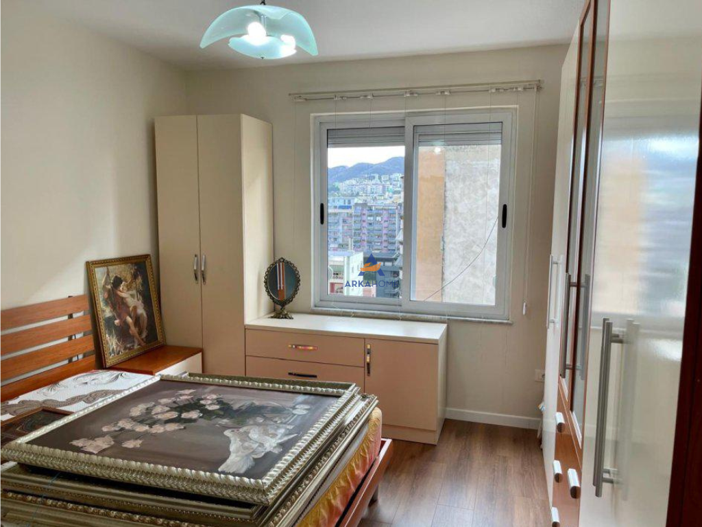 FOR SALE APARTMENT 1+1+BALCON NEAR THE CIRCLE OF "KOMUNES, KOMUNA E PARISIT".
