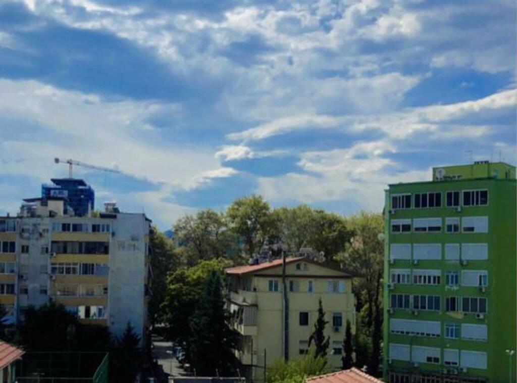 Shitet apartament 2+1 ne Myslym Shyr, rr Sami Frasheri