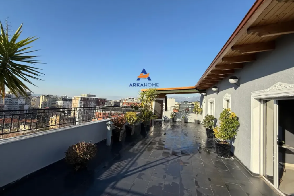 SHITET PENTHOUSE 3+1+VERANDE TE ABI BANK, QENDER