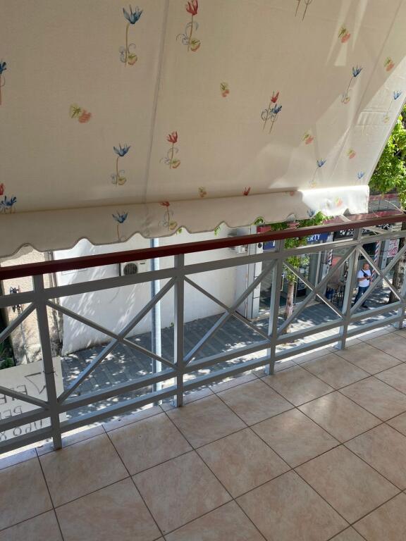Jepet apartament 2+1+2 me qera tek Ish Garda, banim ose zyra.