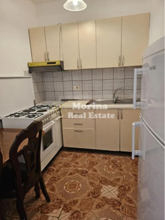 Qera, Hyrje Private 2+1, Bulevardi Ri, 