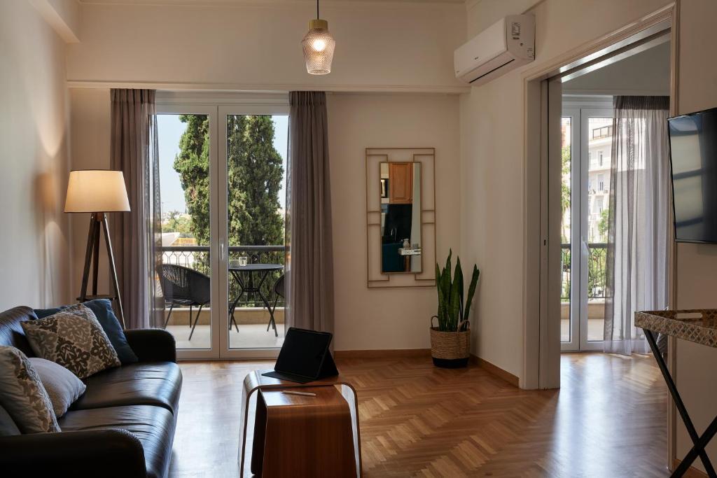 Apartament me qera 2+1 tek Komuna e Parisit (ID B2201373) Tirane.