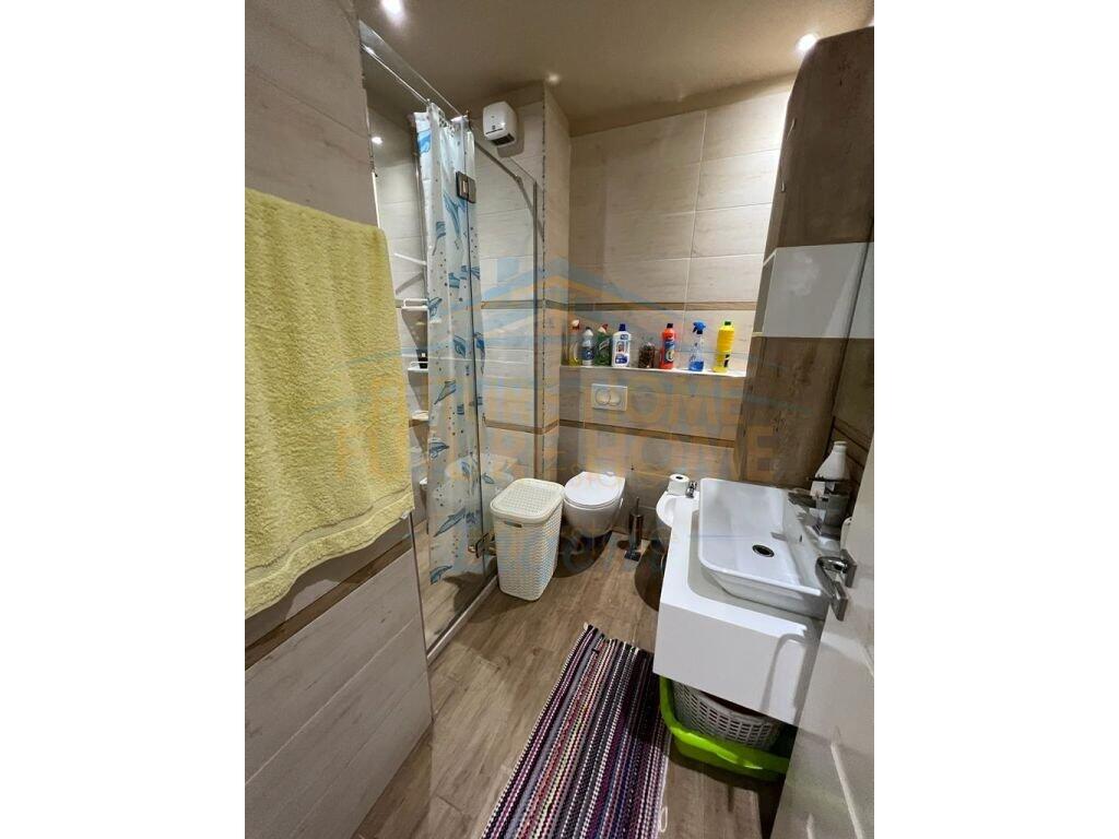 Shitet, Apartament 2+1+Parkim, Rruga e Kosovareve, Tirane.