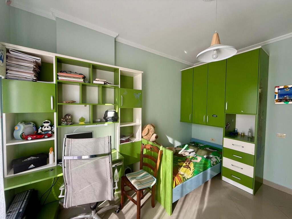 Astir, Rr. Aleksander i Madh, near Oslo Bar, a 2+1+2 apartment is for rent, furnished.