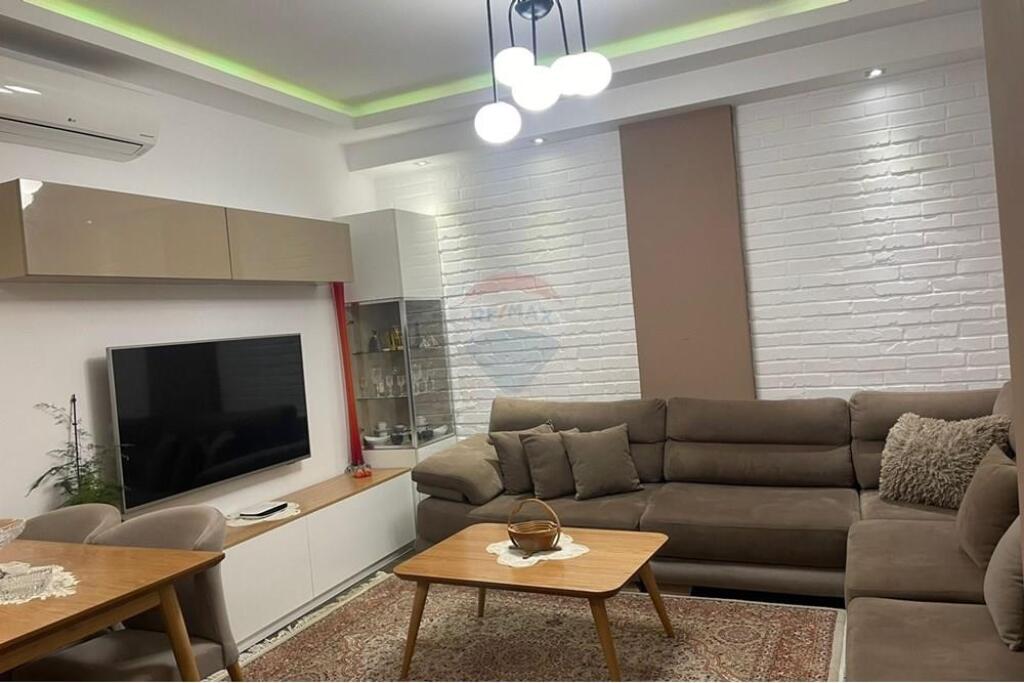 Apartament me qira (2+1) Yzberisht
