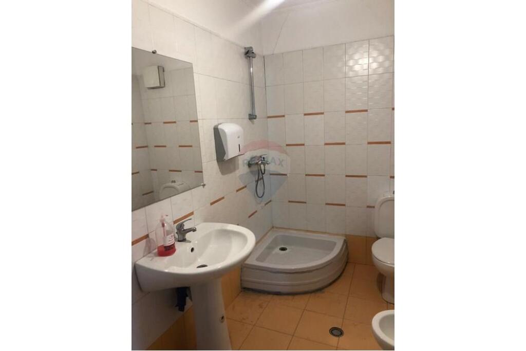 Office for Rent Zogu Zi
