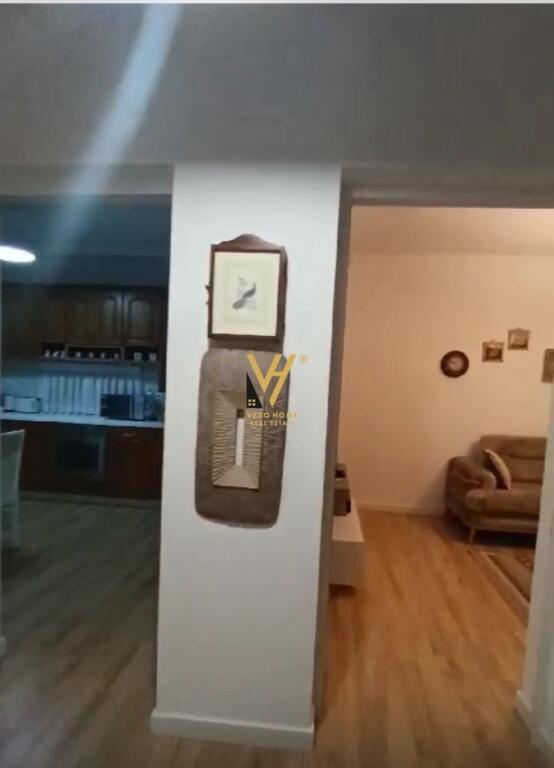 APARTAMENT 3+1 ME QERA TE RRUGA KARL GEGA