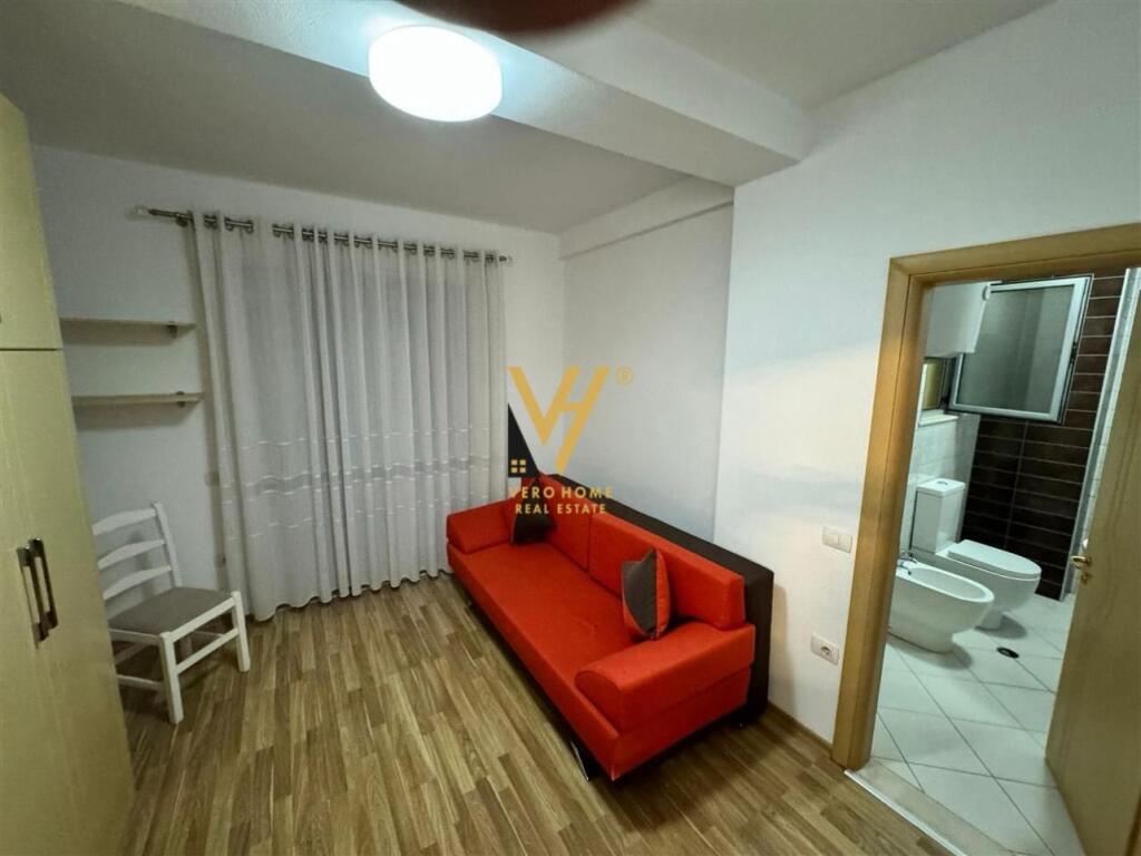 APARTAMENT 3+1+BLK ME QERA TE LIQENI THATE