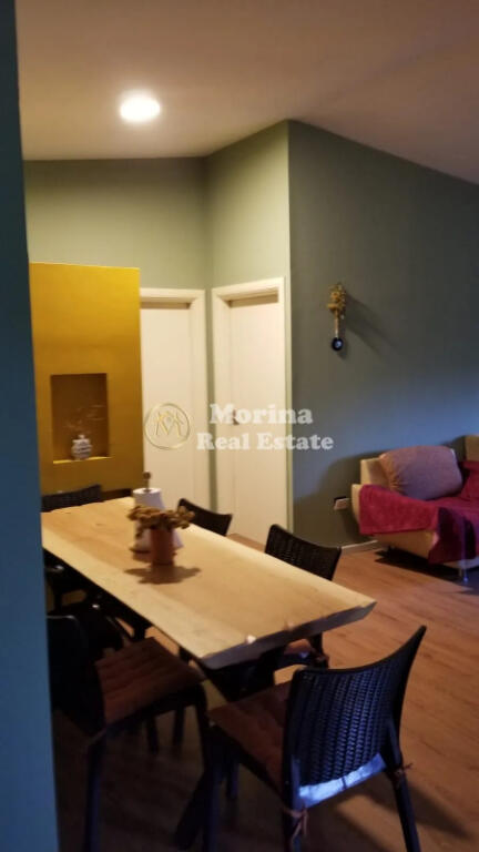Qera! Shtepi private + 3000 m2 toke e rrethuar, Fshati Picalle