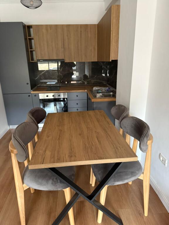 🏖️ Apartment for sale – Shkëmbi i Kavajës