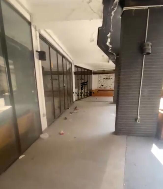 FOR SALE SHOP 1000M2 ASTIR