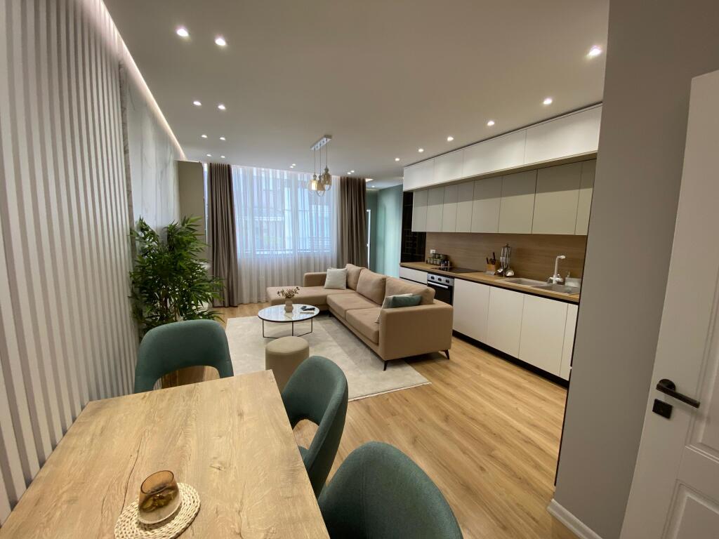 Apartament modern për shitje 2+1+depo pranë Kodrës së Diellit.