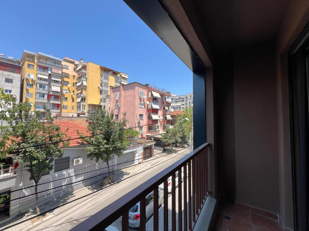 Rent, Apartment 1+1 "Pazari i Ri" Tirana.
