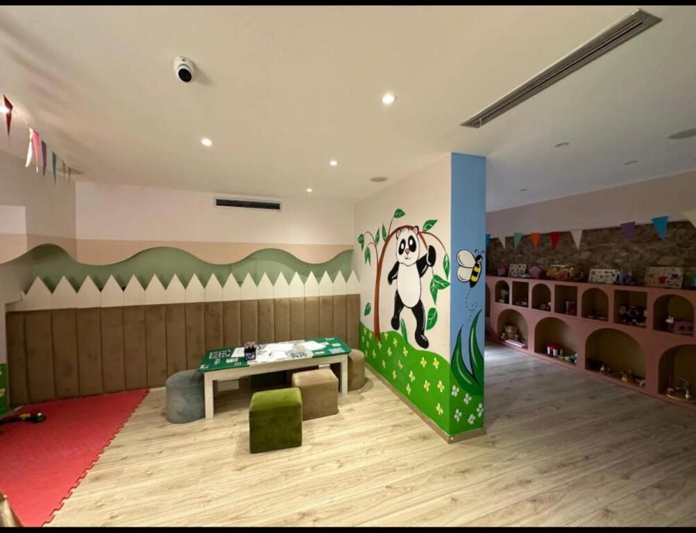 For sale, Business Environment, "Rr. Mine Peza", Tirana.