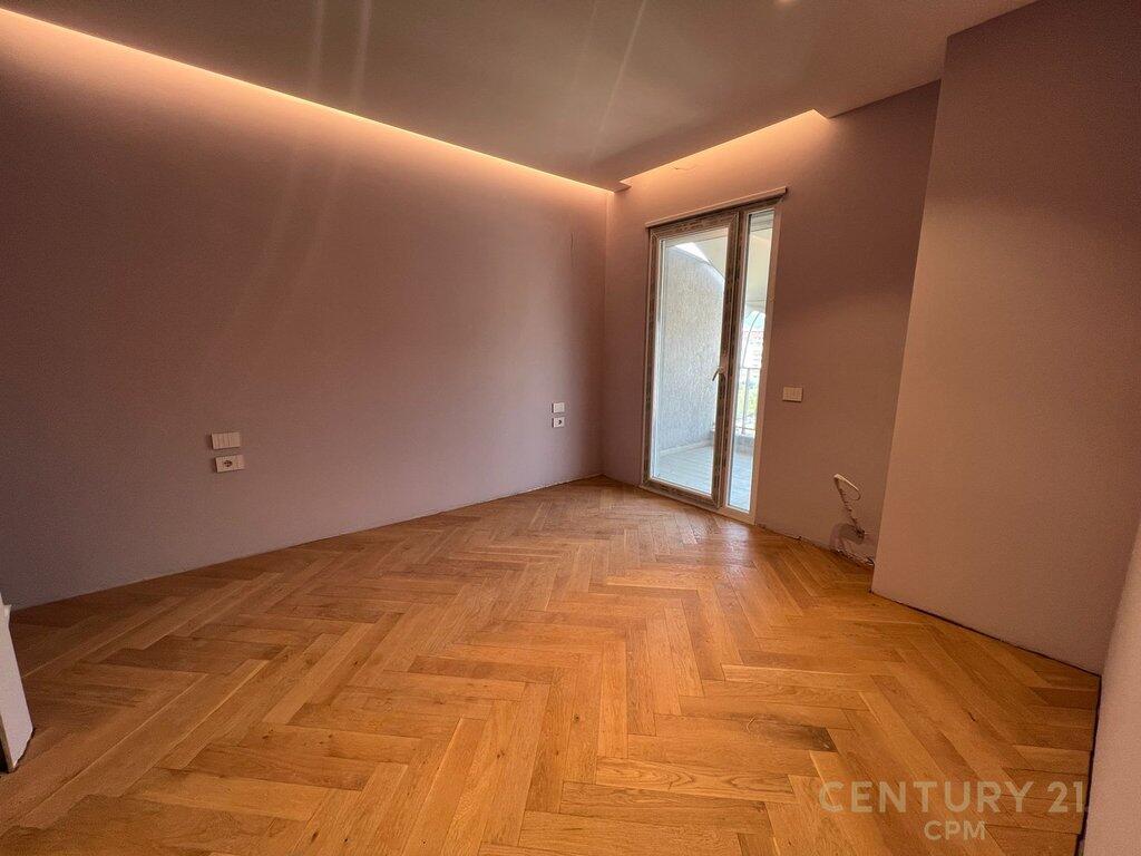 Apartament 2+1+2 për shitje tek Kompleksi Dinamo!