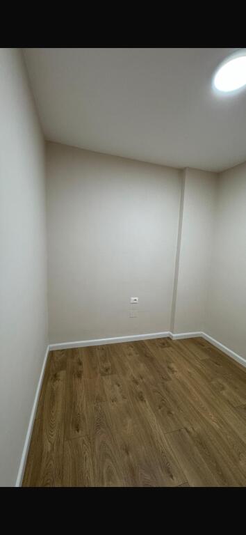 Apartament me qera 2+1