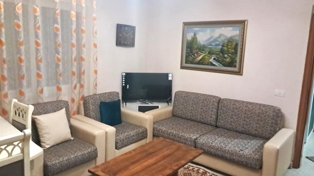 In front of the New Maternity Hospital, Koco Glozheni offers a furnished 2+1 apartment for rent.