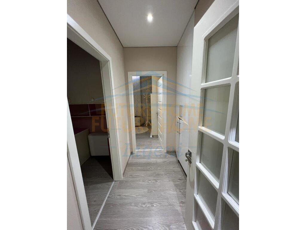 Shitet, Apartament 2+1+Parkim, Rruga e Kosovareve, Tirane.