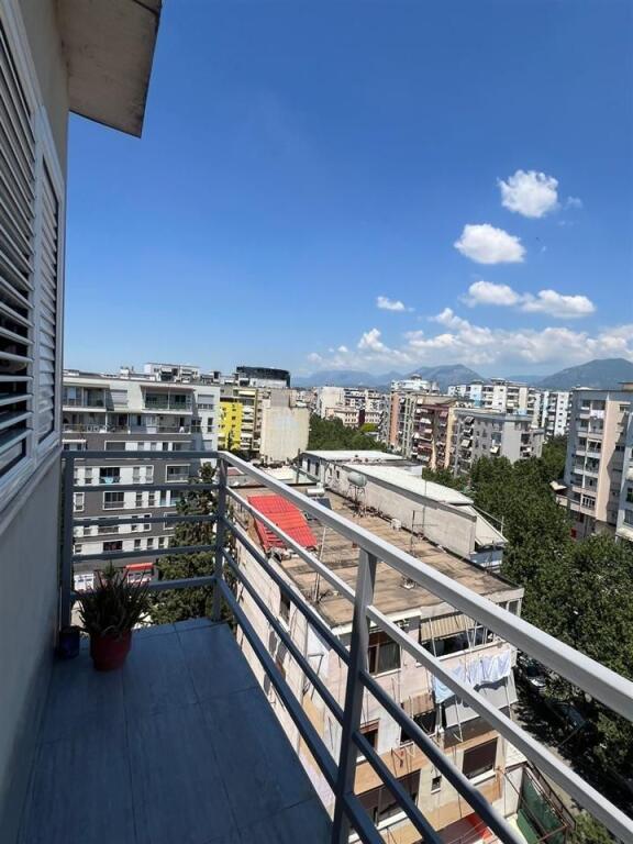 A 2+1 entrance is for rent on Ferit Xhajko street!