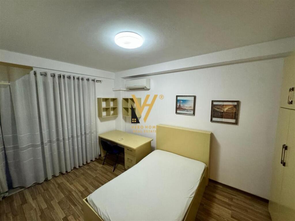 APARTAMENT 3+1+BLK ME QERA TE LIQENI THATE