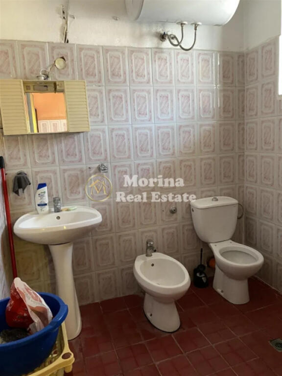 Qera, Vile Private 3+1, Spitali Nene Tereza
