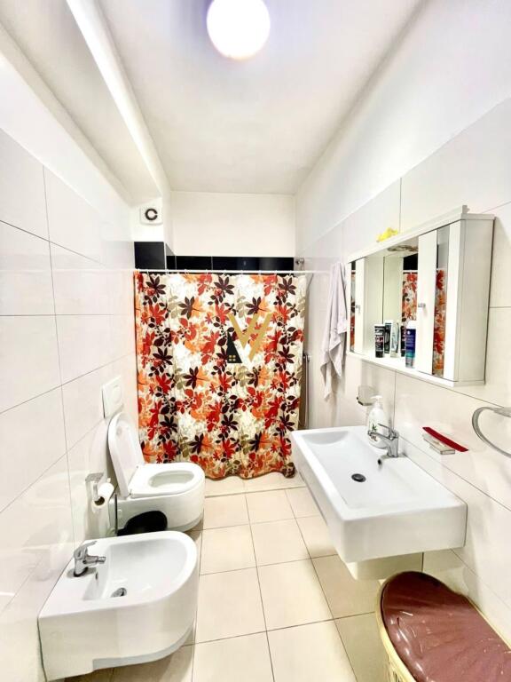 APARTAMENT 1+1+BLK ME QERA TE KOMUNA E PARISIT