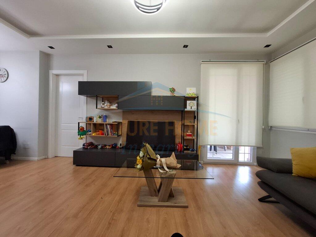Qera, Apartament 2+1, Kopshti Botanik