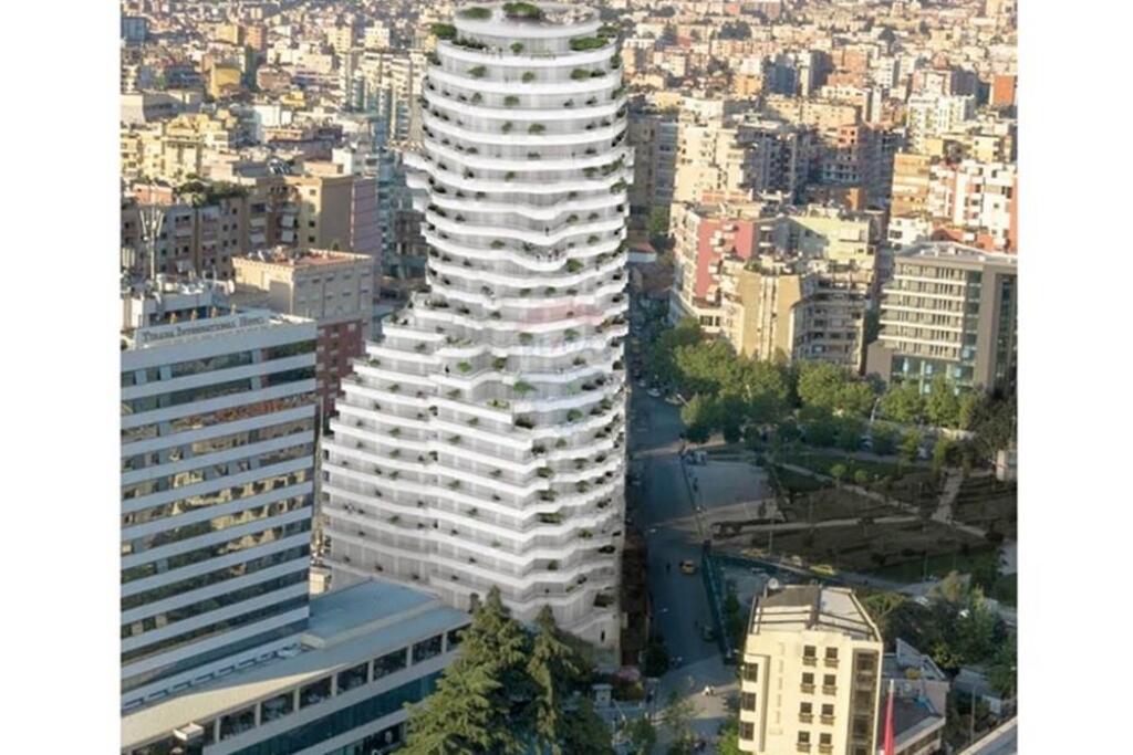 Shitet super apartament 2+1 + post parkimi në qendër, pranë Sheshit "Skenderbej"!