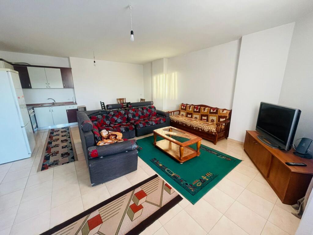 Yzberisht, Kompleksi Dilo offers for rent a furnished 1+1 apartment.